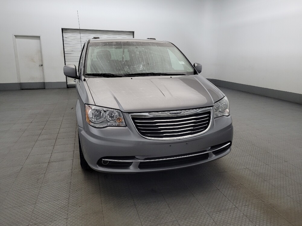 2016 Chrysler Town & Country in New Castle, DE 19720 - 18108629 14