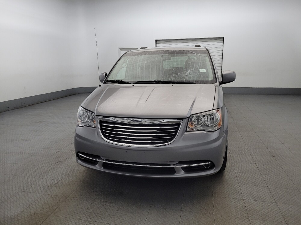 2016 Chrysler Town & Country in New Castle, DE 19720 - 18108629 15
