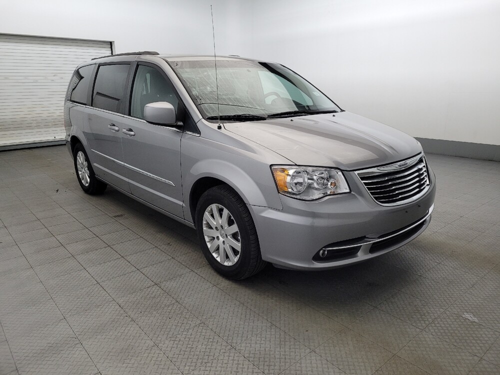 2016 Chrysler Town & Country in New Castle, DE 19720 - 18108629 13