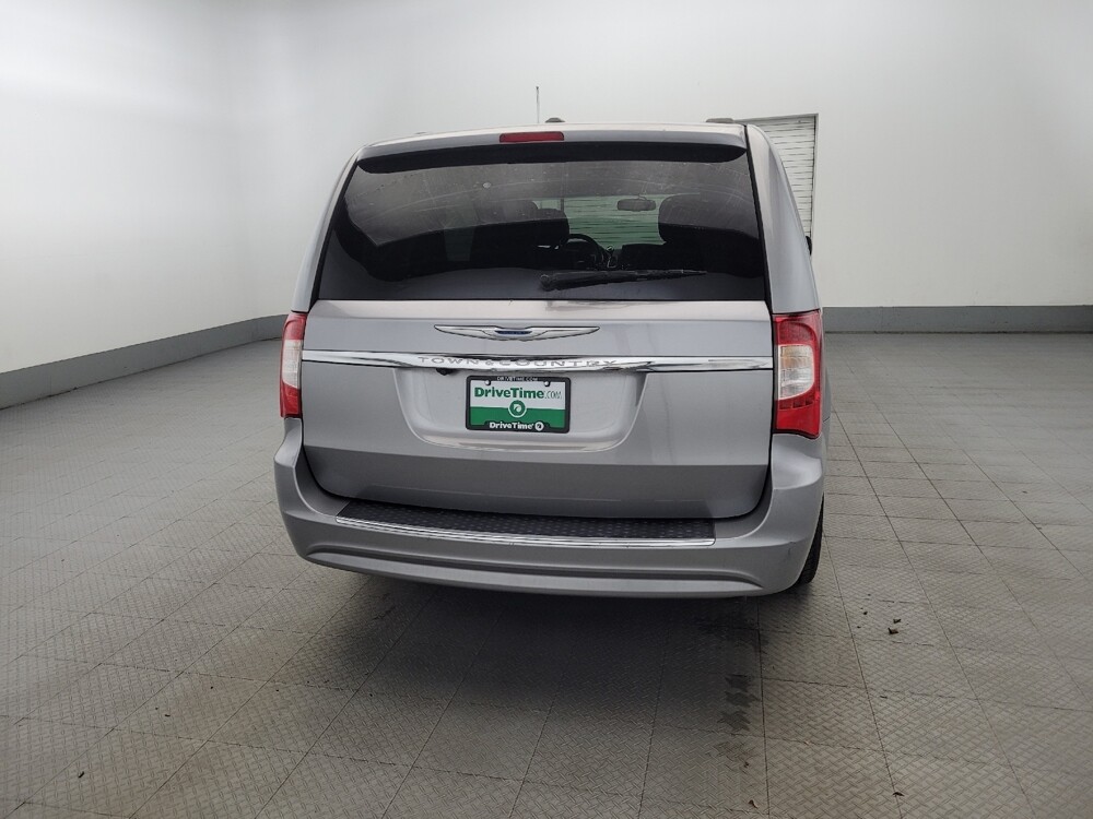 2016 Chrysler Town & Country in New Castle, DE 19720 - 18108629 7