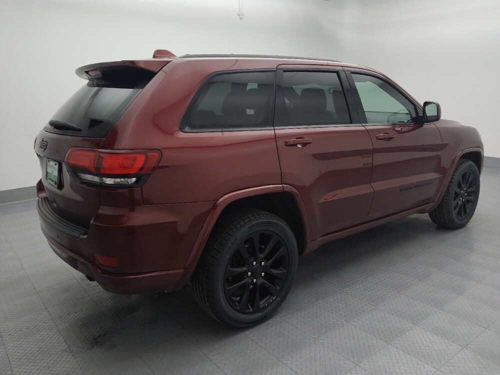 2019 Jeep Grand Cherokee in Topeka, KS 66611 - 18108645 10