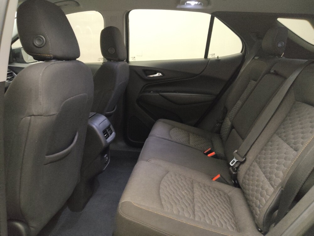 2020 Chevrolet Equinox in Midlothian, IL 60445 - 18108660 18