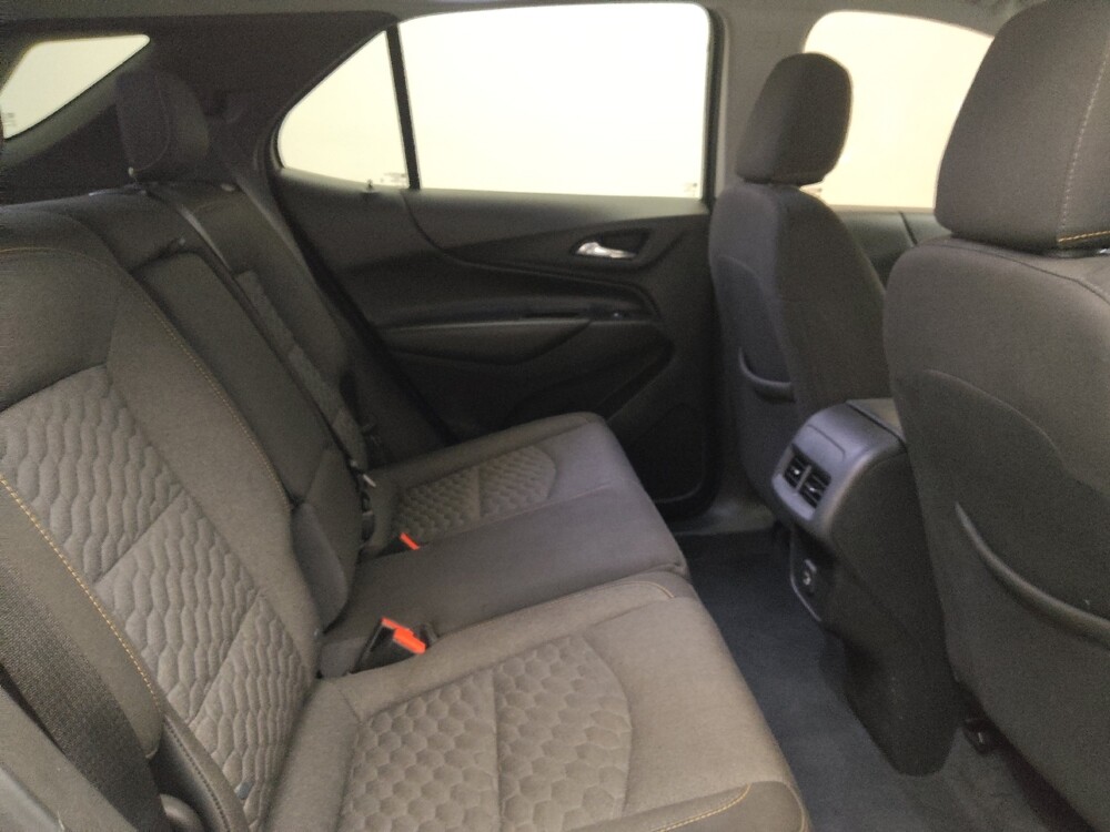 2020 Chevrolet Equinox in Midlothian, IL 60445 - 18108660 19