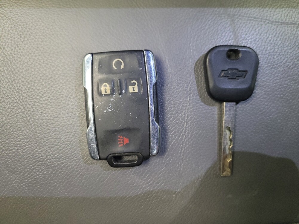 2017 Chevrolet Silverado 1500 in Eastpointe, MI 48021 - 18108666 32