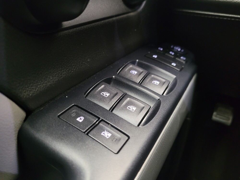 2017 Chevrolet Silverado 1500 in Eastpointe, MI 48021 - 18108666 27