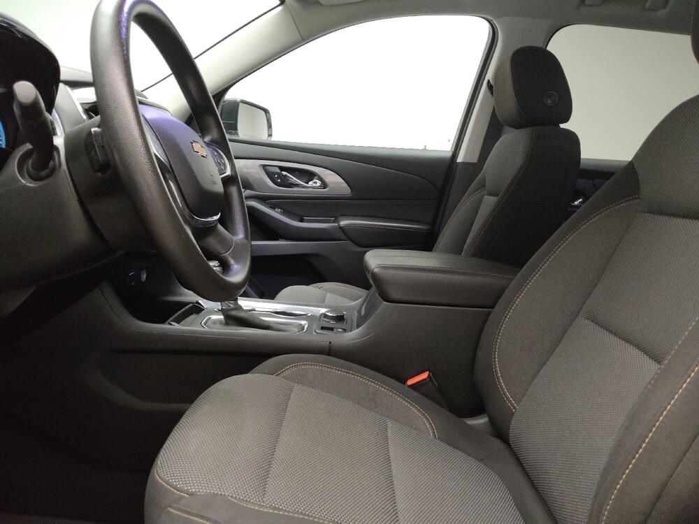 2019 Chevrolet Traverse in Grand Rapids, MI 49508 - 18108667 17