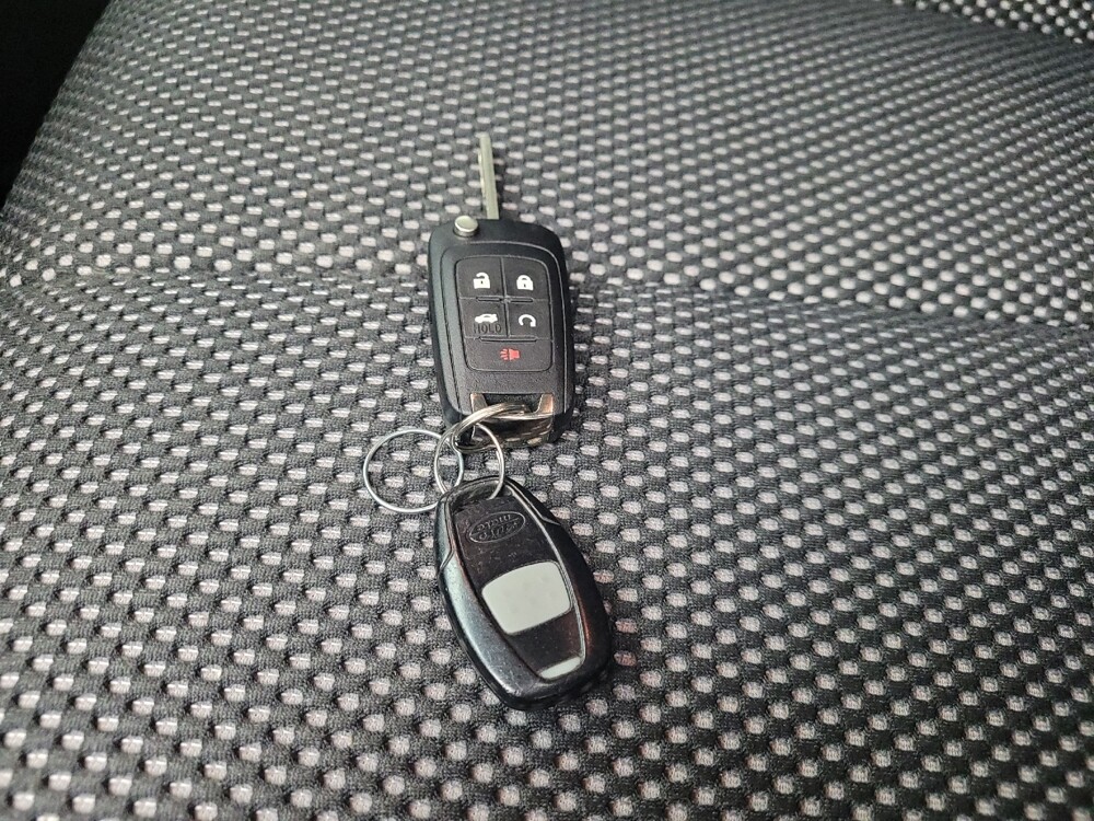 2016 Chevrolet Equinox in St. Louis, MO 63125 - 18108669 32