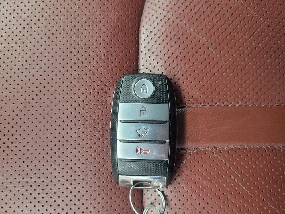 2017 Kia Optima in Columbus, OH 43231 - 18108675 32