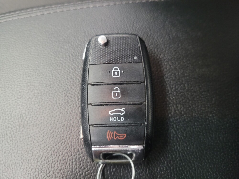 2016 Kia Optima in Highland, IN 46322 - 18108687 32