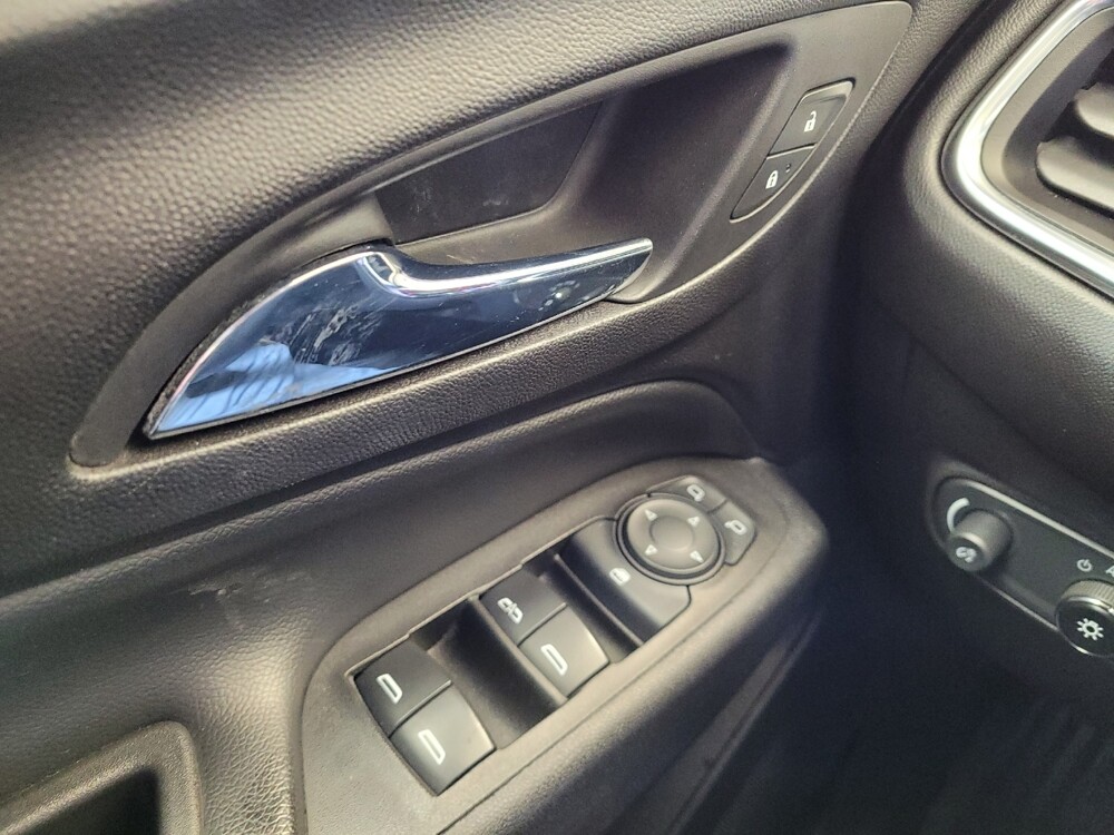 2022 Chevrolet Equinox in Ft Wayne, IN 46805 - 18108688 27