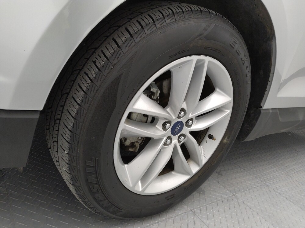 2018 Ford Edge in St. Louis, MO 63136 - 18108689 31