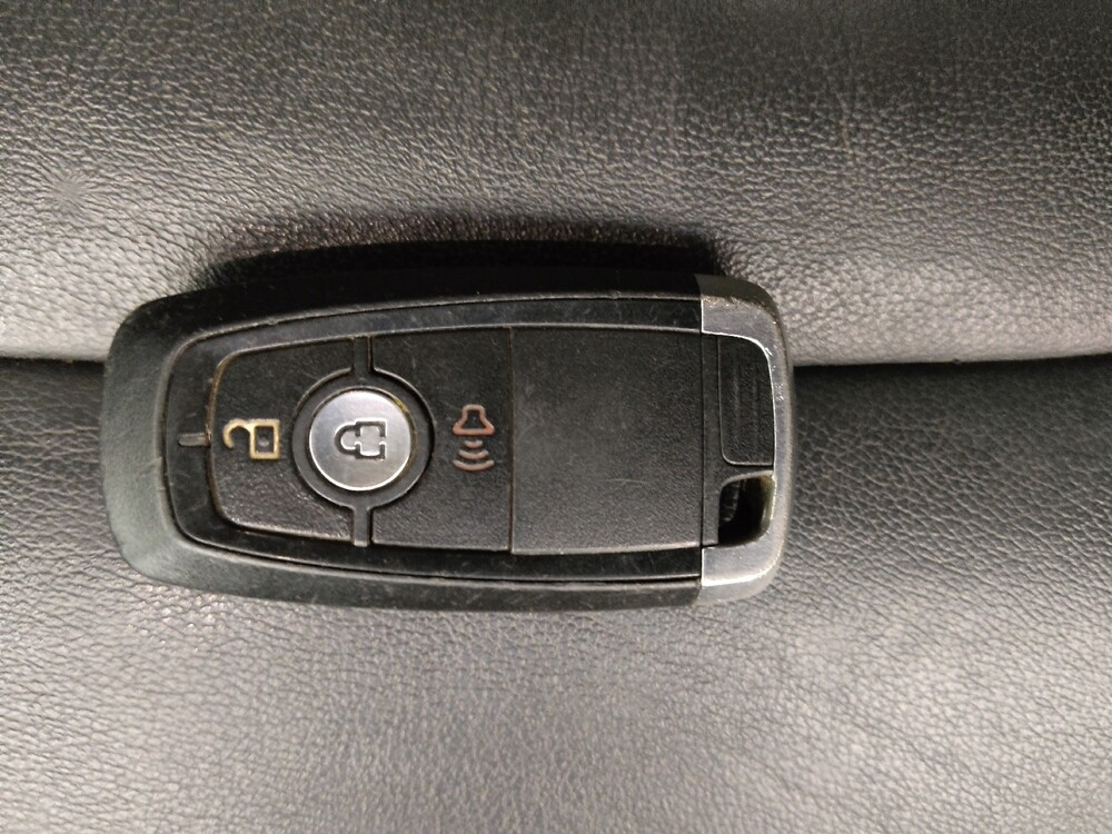 2018 Ford Edge in St. Louis, MO 63136 - 18108689 32