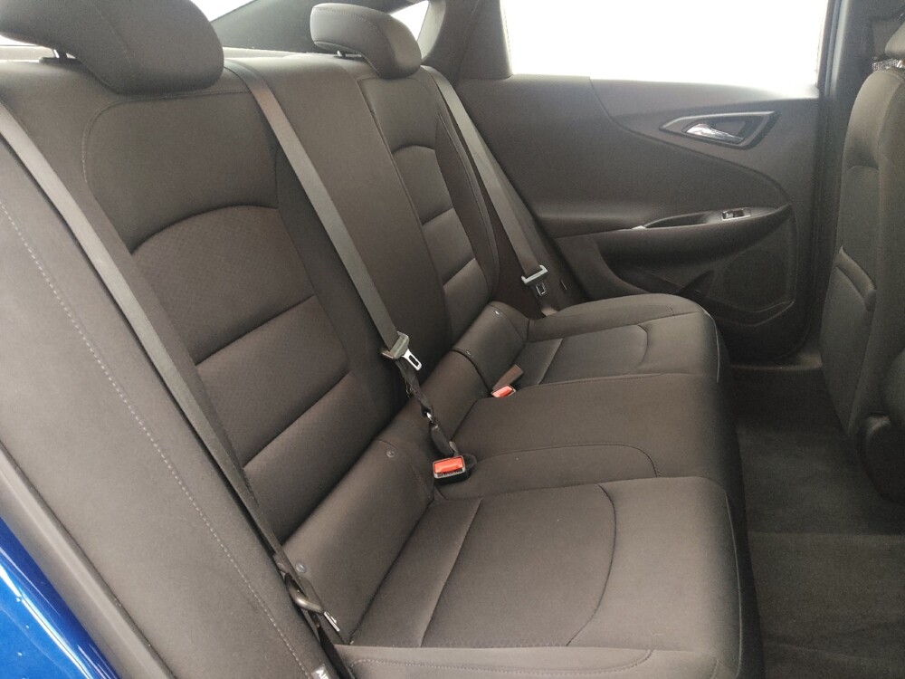 2019 Chevrolet Malibu in Orlando, FL 32808 - 18108724 19