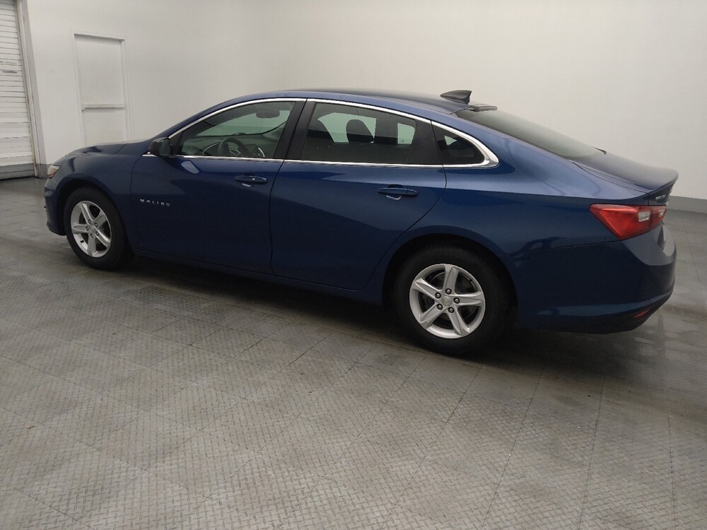 2019 Chevrolet Malibu in Orlando, FL 32808 - 18108724 3