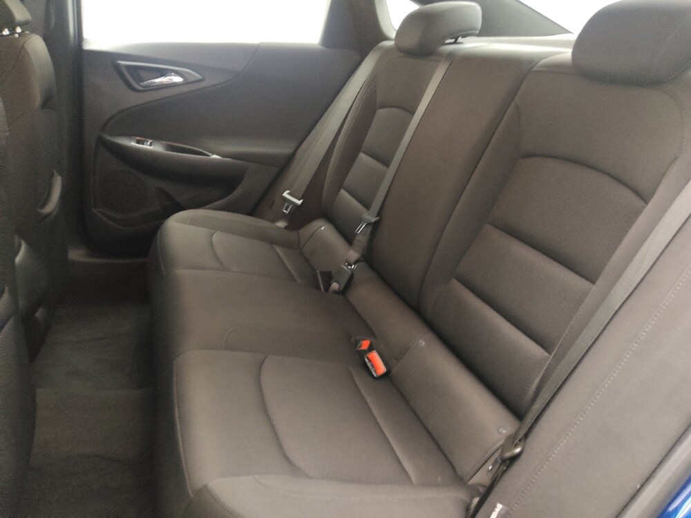 2019 Chevrolet Malibu in Orlando, FL 32808 - 18108724 18