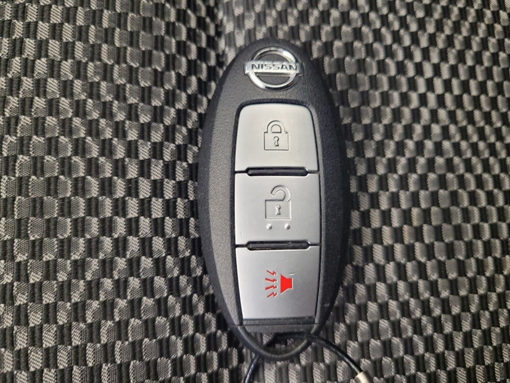 2018 Nissan Rogue Sport in Columbus, OH 43228 - 18108727 32