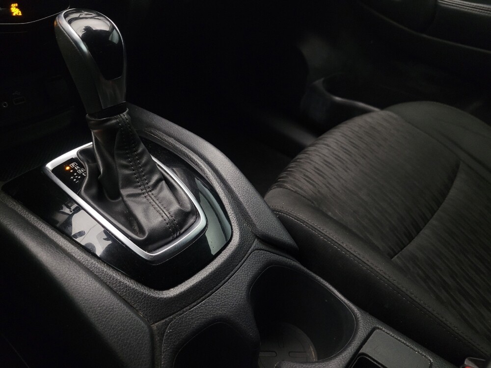 2020 Nissan Rogue in Glendale, AZ 85301 - 18108748 26