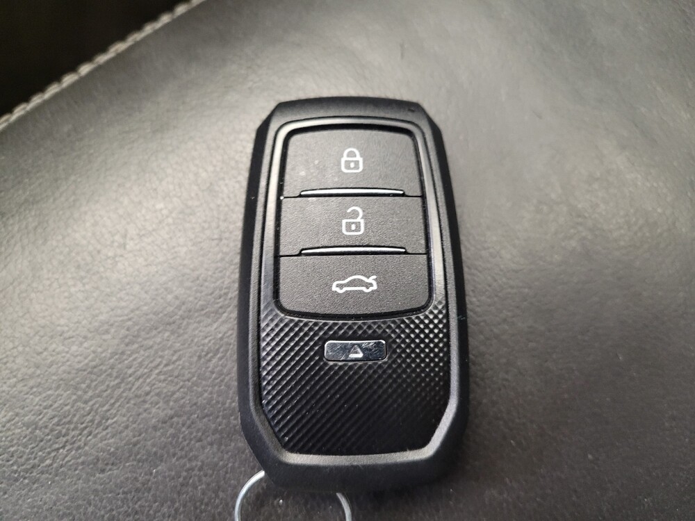 2018 Ford Escape in Lexington, KY 40509 - 18108754 32