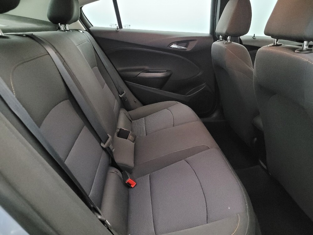 2018 Chevrolet Cruze in Owings Mills, MD 21117 - 18108787 19