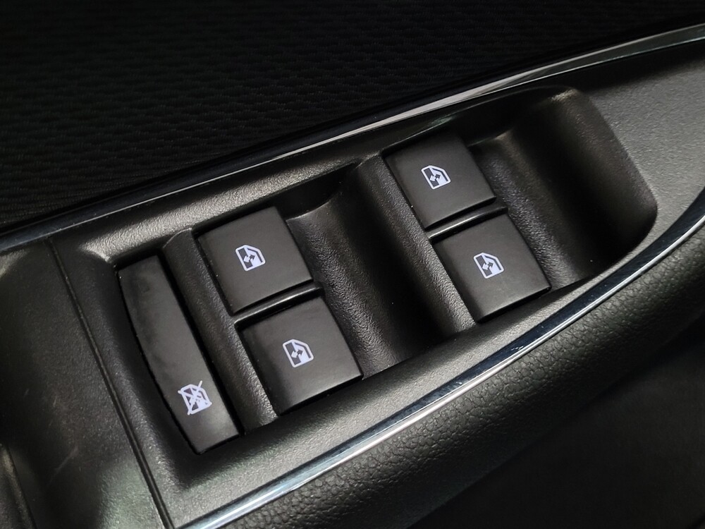 2018 Chevrolet Cruze in Owings Mills, MD 21117 - 18108787 27