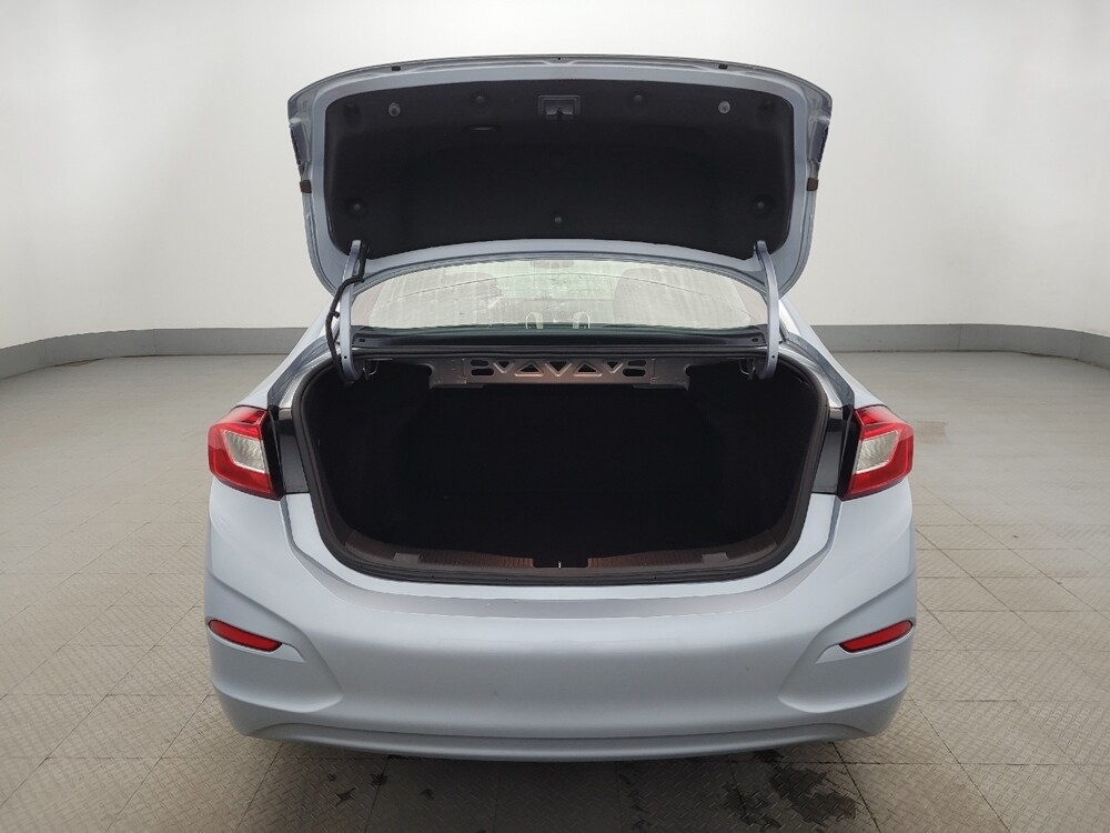 2018 Chevrolet Cruze in Owings Mills, MD 21117 - 18108787 29