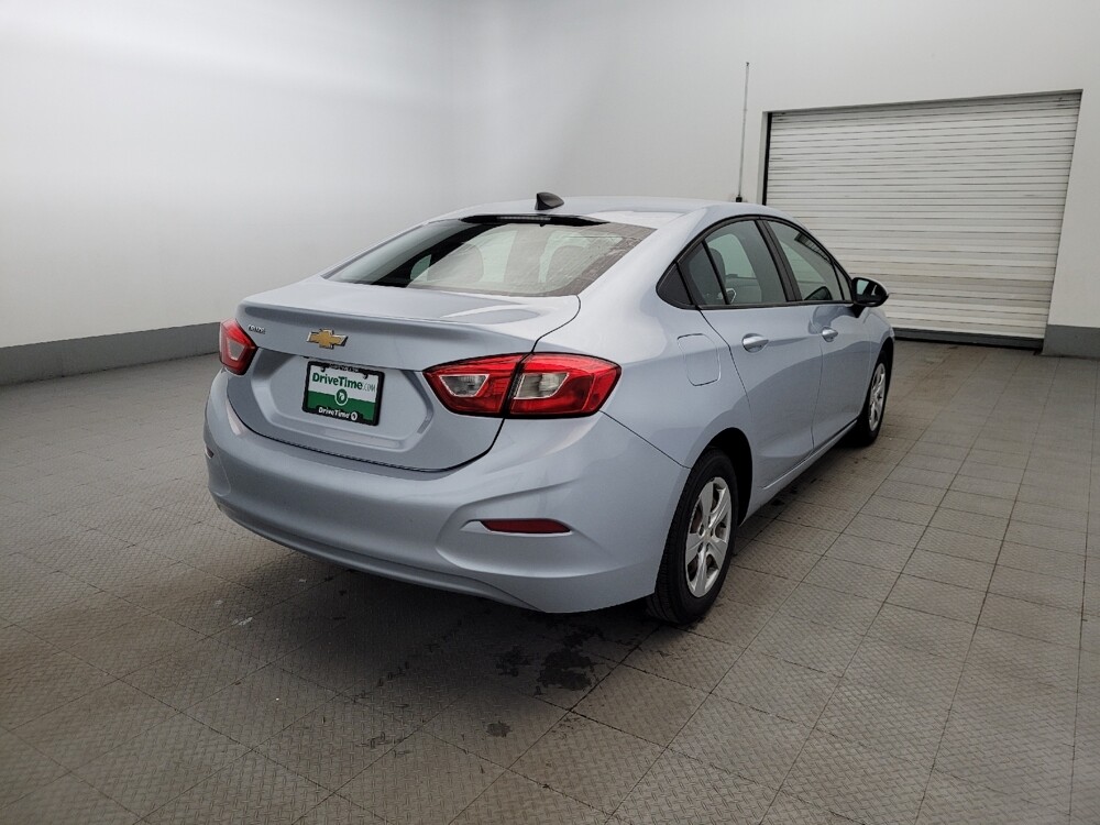 2018 Chevrolet Cruze in Owings Mills, MD 21117 - 18108787 9