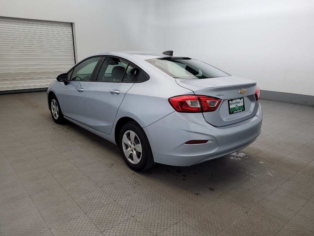 2018 Chevrolet Cruze in Owings Mills, MD 21117 - 18108787 5