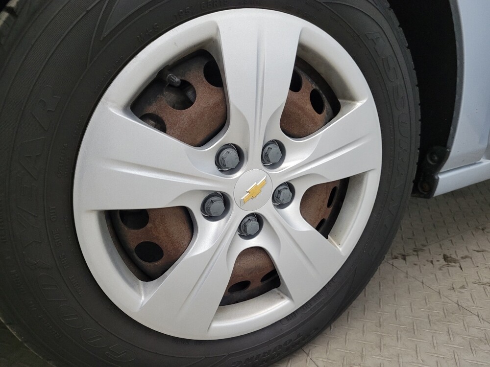 2018 Chevrolet Cruze in Owings Mills, MD 21117 - 18108787 31