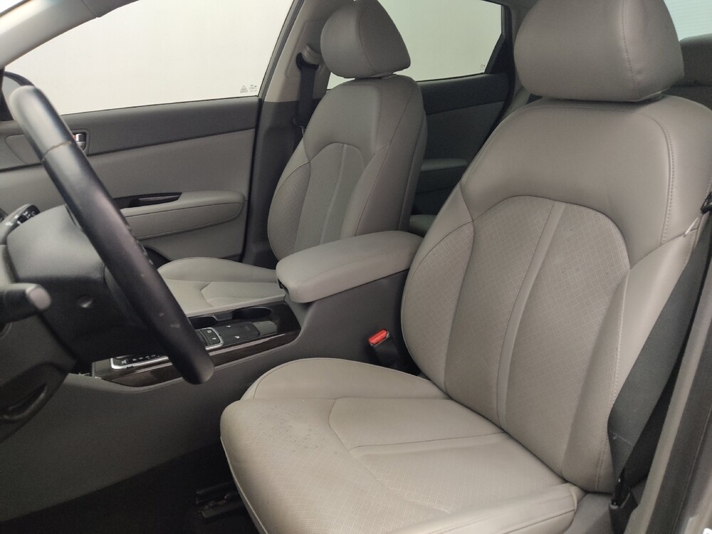 2016 Kia Optima in Gainesville, FL 32609 - 18108788 17