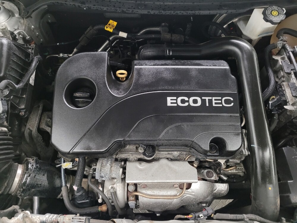 2020 Chevrolet Equinox in Eastpointe, MI 48021 - 18108800 30