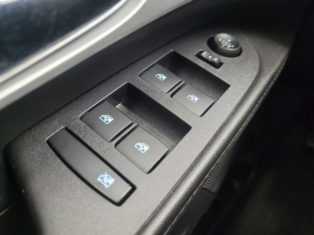 2016 Chevrolet Equinox in Indianapolis, IN 46219 - 18108804 27