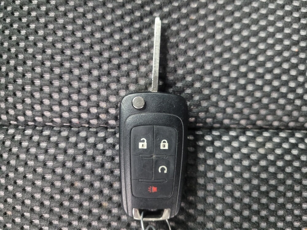 2016 Chevrolet Equinox in Indianapolis, IN 46219 - 18108804 32