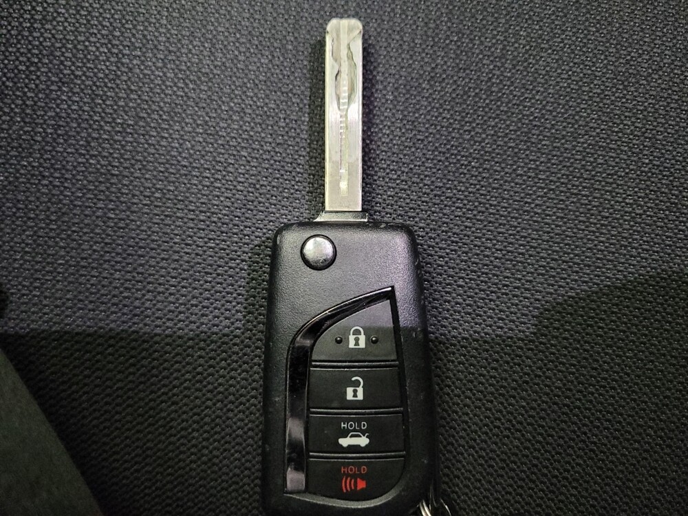 2025 Toyota Corolla in Downey, CA 90241 - 18108813 32