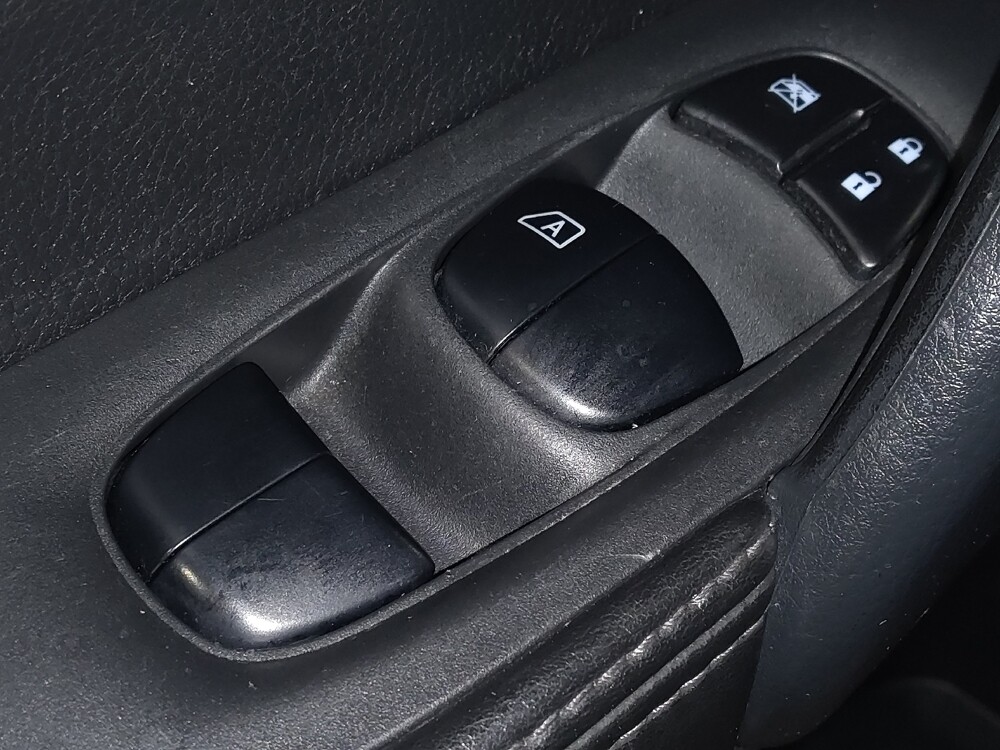 2020 Nissan Rogue Sport in Kissimmee, FL 34744 - 18108819 27