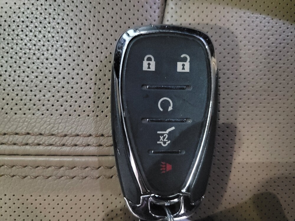 2022 Chevrolet Equinox in Pittsburgh, PA 15237 - 18108825 32