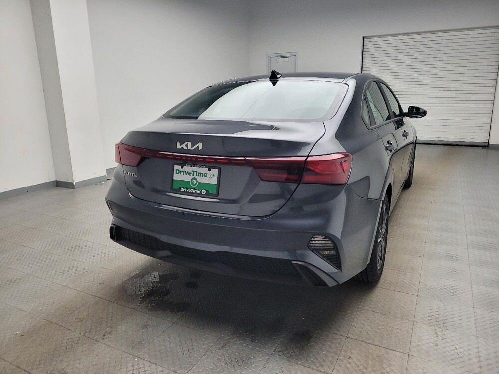 2023 Kia Forte in Eastpointe, MI 48021 - 18108827 7