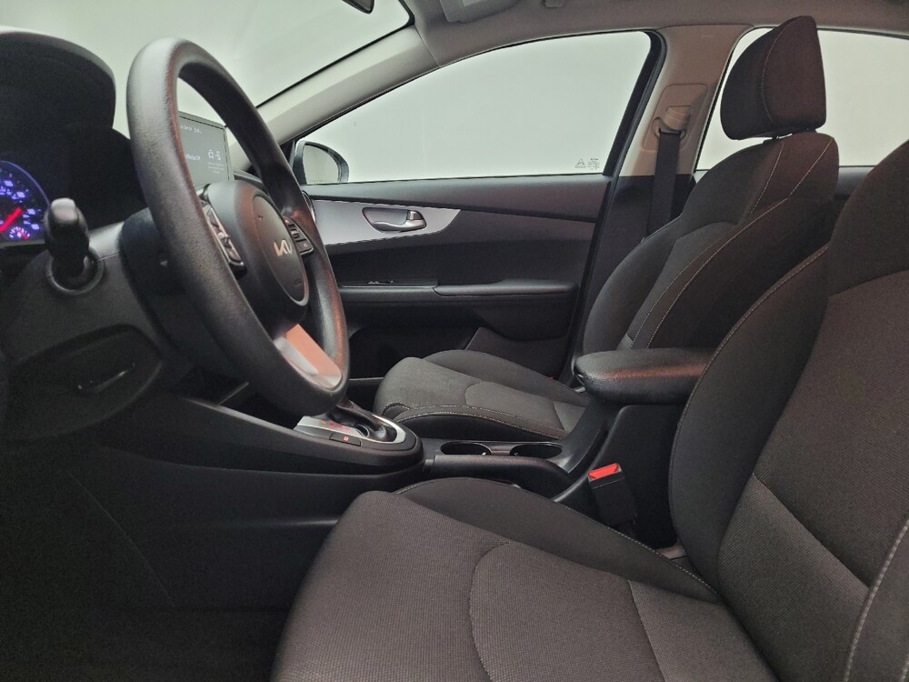 2023 Kia Forte in Eastpointe, MI 48021 - 18108827 17