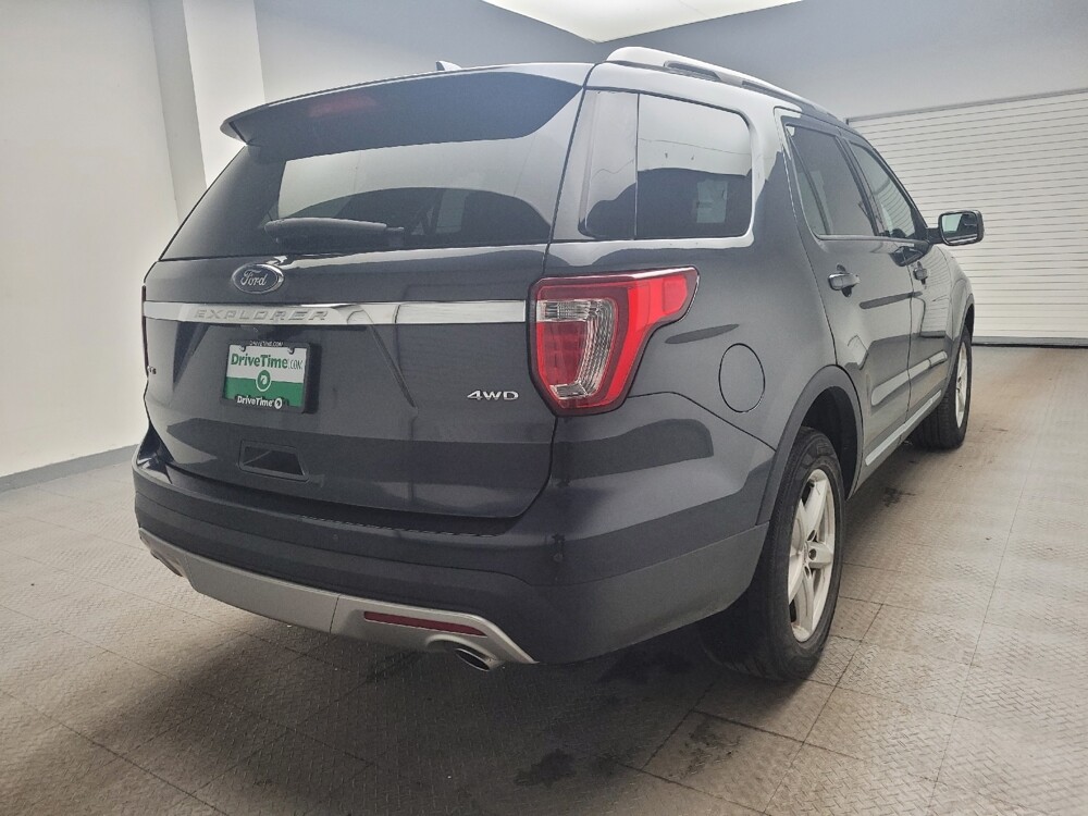 2017 Ford Explorer in Grand Rapids, MI 49508 - 18108829 9