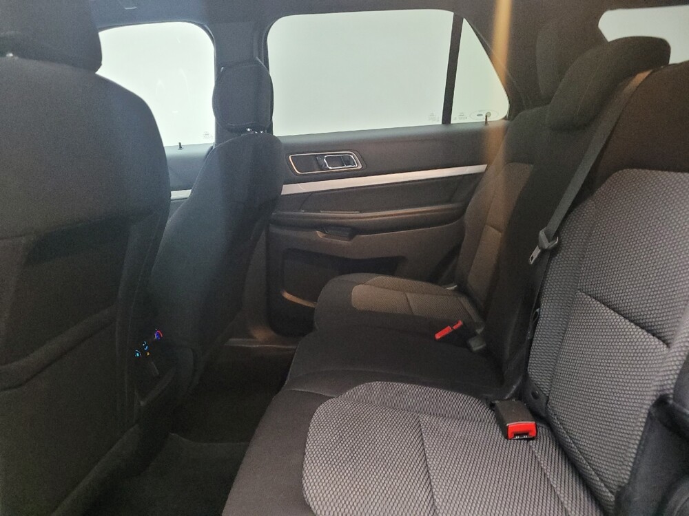 2017 Ford Explorer in Grand Rapids, MI 49508 - 18108829 18