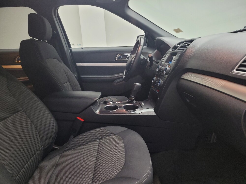 2017 Ford Explorer in Grand Rapids, MI 49508 - 18108829 21
