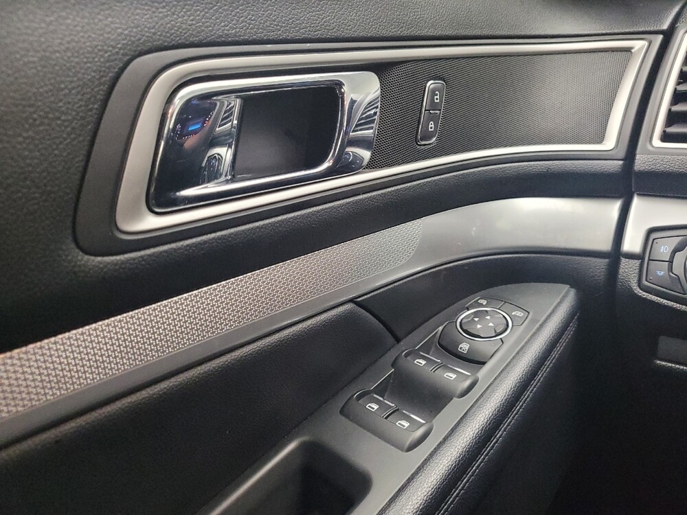 2017 Ford Explorer in Grand Rapids, MI 49508 - 18108829 27