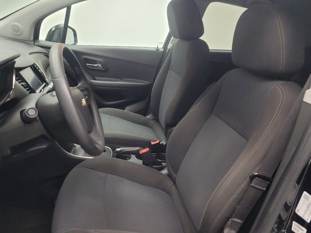 2020 Chevrolet Trax in Indianapolis, IN 46219 - 18108850 17