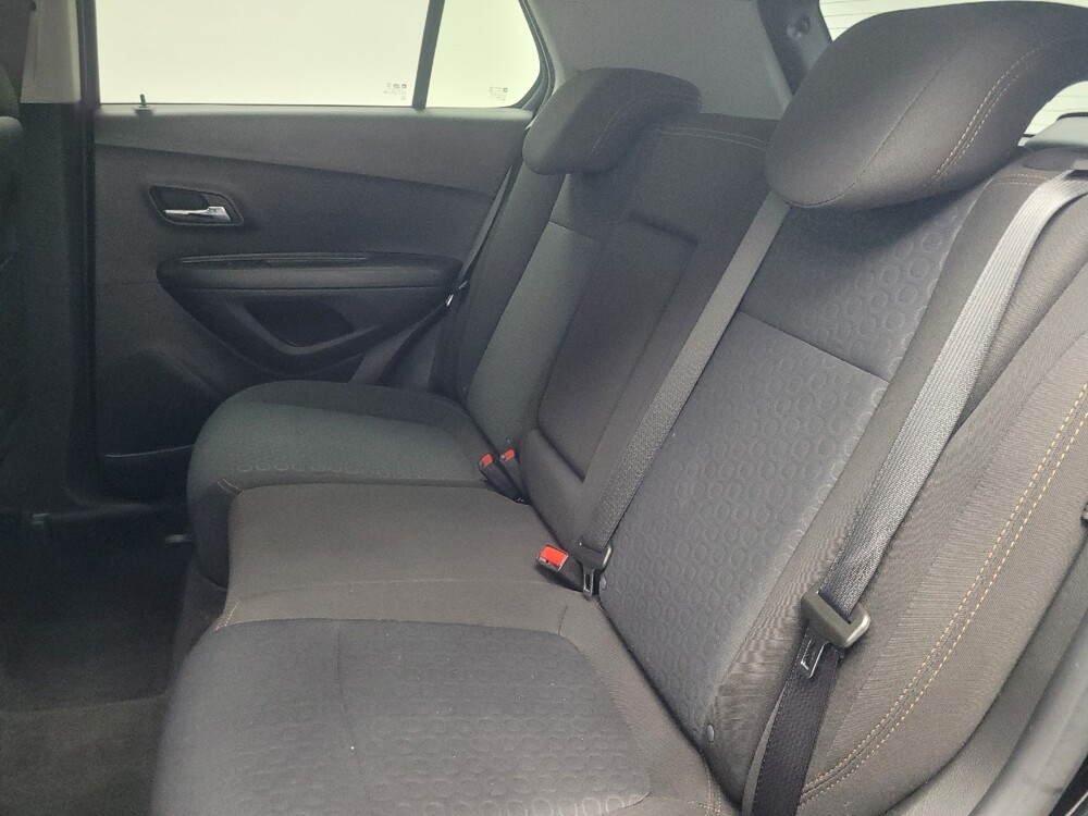 2020 Chevrolet Trax in Indianapolis, IN 46219 - 18108850 18