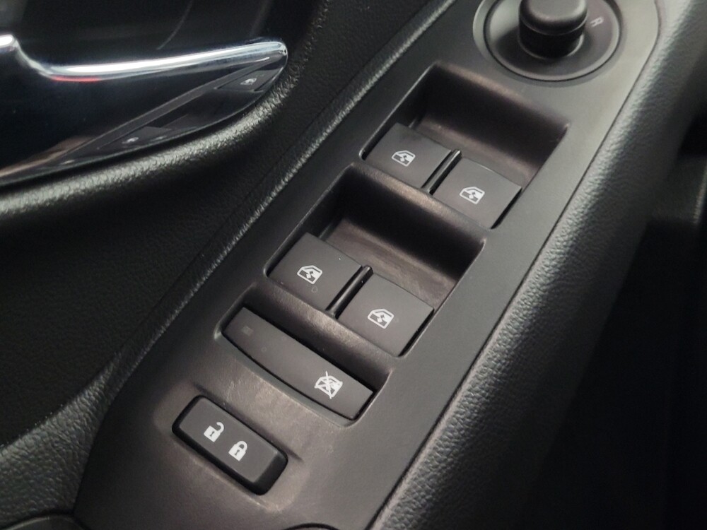 2020 Chevrolet Trax in Indianapolis, IN 46219 - 18108850 27