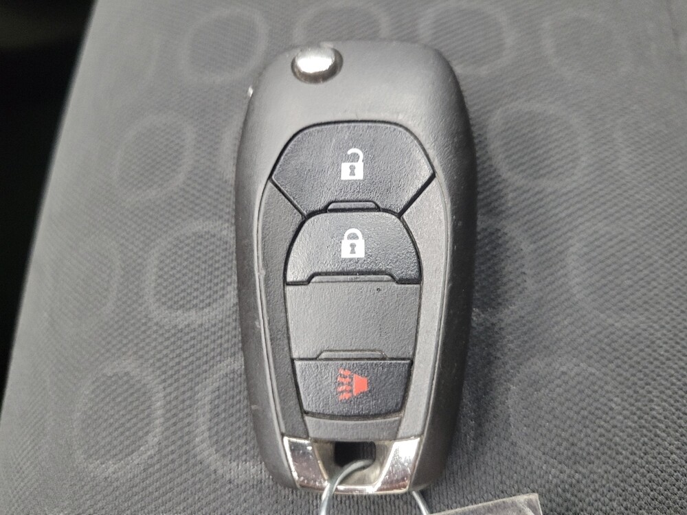 2020 Chevrolet Trax in Indianapolis, IN 46219 - 18108850 32