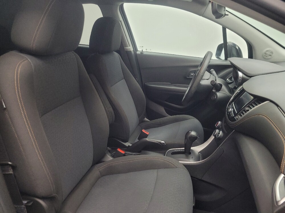 2020 Chevrolet Trax in Indianapolis, IN 46219 - 18108850 21