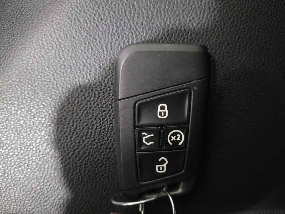 2025 Volkswagen Jetta in New Castle, DE 19720 - 18108858 32