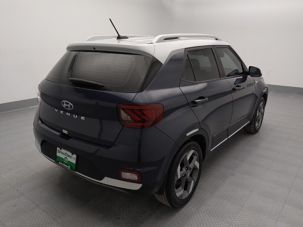 2025 Hyundai Venue in St. Louis, MO 63136 - 18108872 9