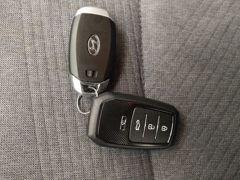 2025 Hyundai Venue in St. Louis, MO 63136 - 18108872 32