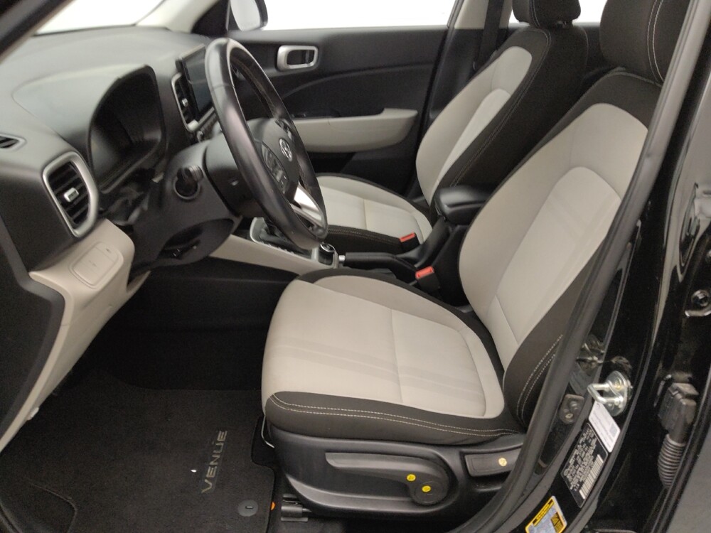 2024 Hyundai Venue in Independence, MO 64055 - 18108874 17